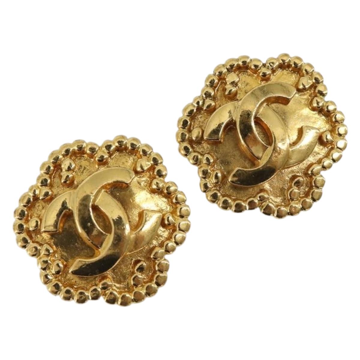 CHANEL Earring Metal Gold Tone CC Auth BA13636M