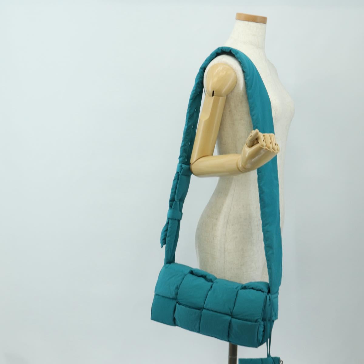 BOTTEGA VENETA MAXI INTRECCIATO Padded Tech Cassette Bag Nylon Auth BA13762M
