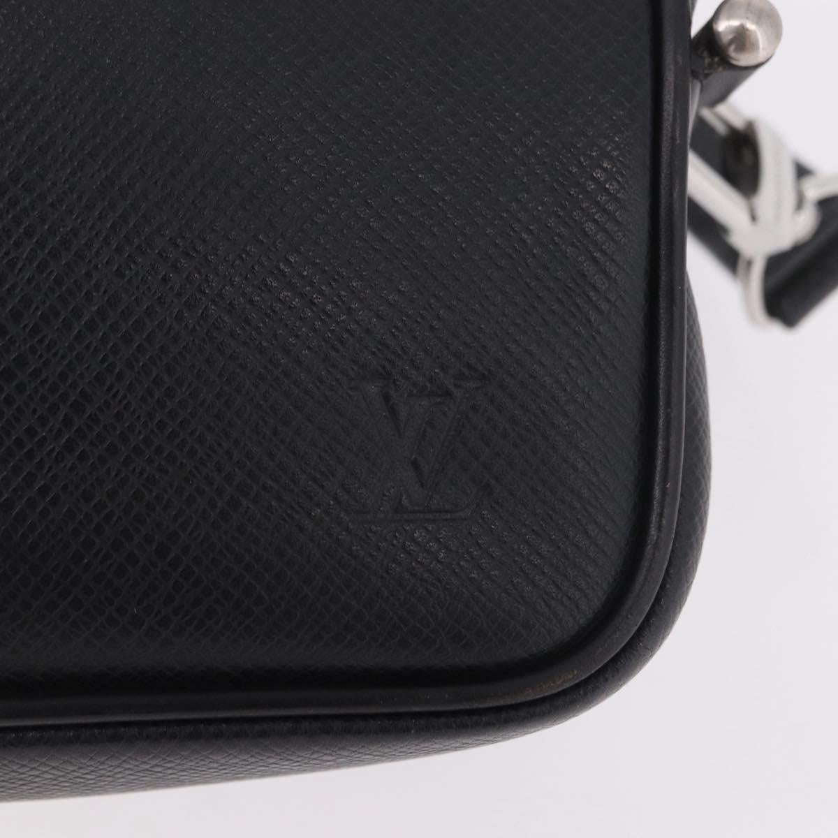 LOUIS VUITTON Taiga Karga Clutch Bag Ardoise Black M30812 LV Auth BA13765A