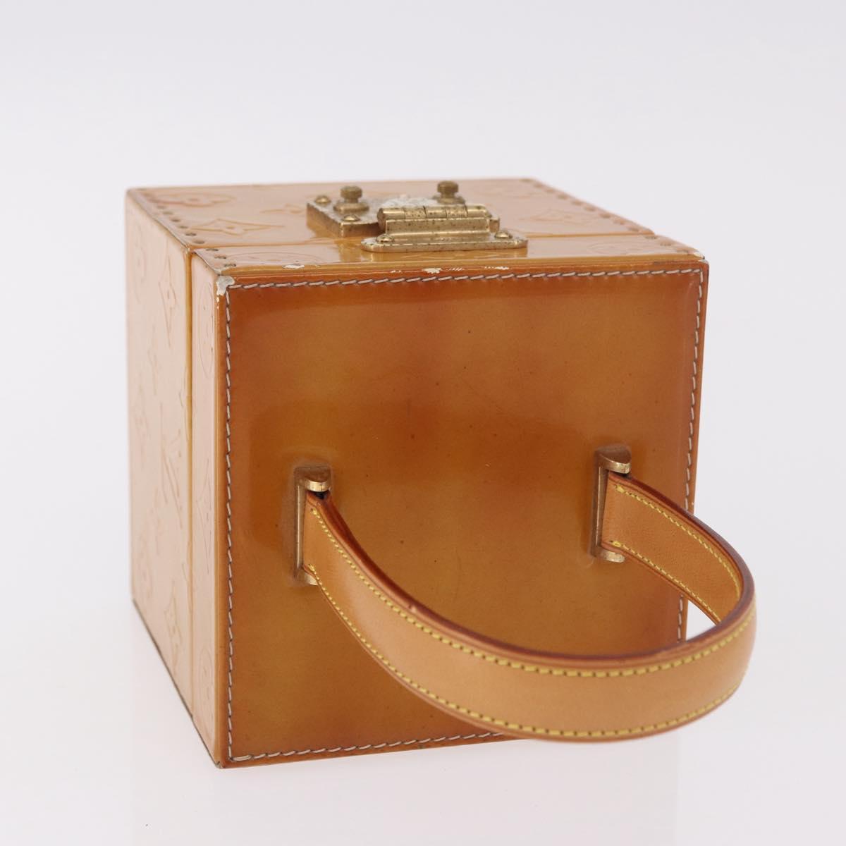 LOUIS VUITTON Vernis Bleecker Cosmetic Pouch Beige M91002 LV Auth BA13925