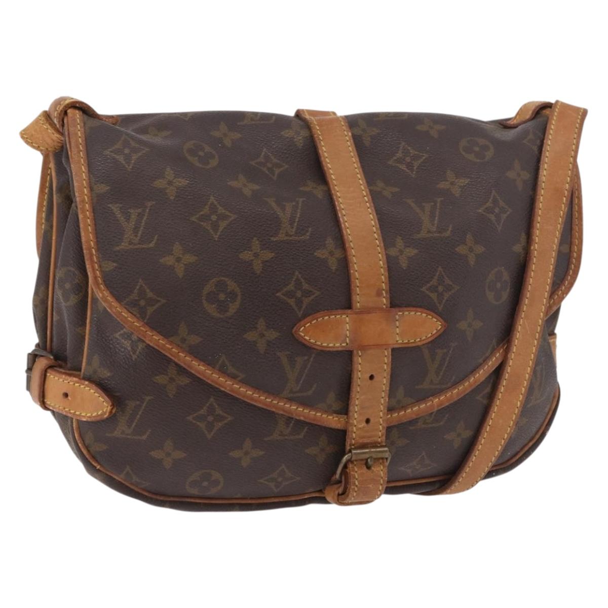LOUIS VUITTON Monogram Saumur 30 Shoulder Bag M42256 LV Auth BA13945