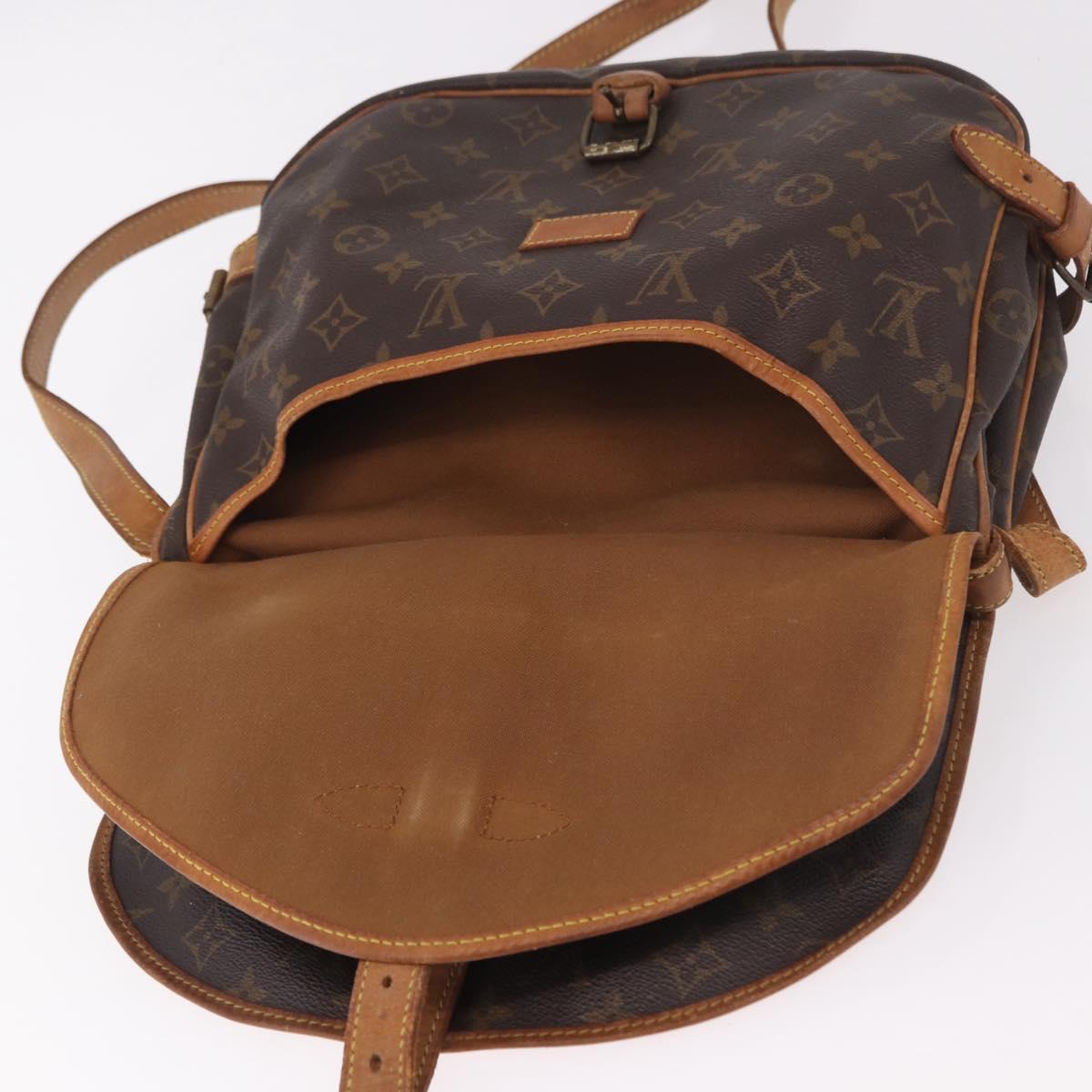 LOUIS VUITTON Monogram Saumur 30 Shoulder Bag M42256 LV Auth BA13945