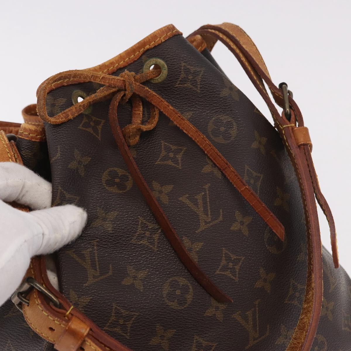 LOUIS VUITTON Monogram Petit Noe Shoulder Bag M42226 LV Auth BA13980
