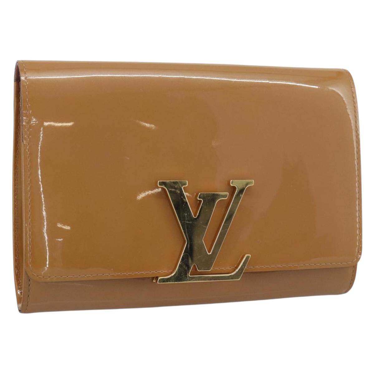 LOUIS VUITTON Vernis Pochette Louise EW Patent Beige M90198 LV Auth BA13996A