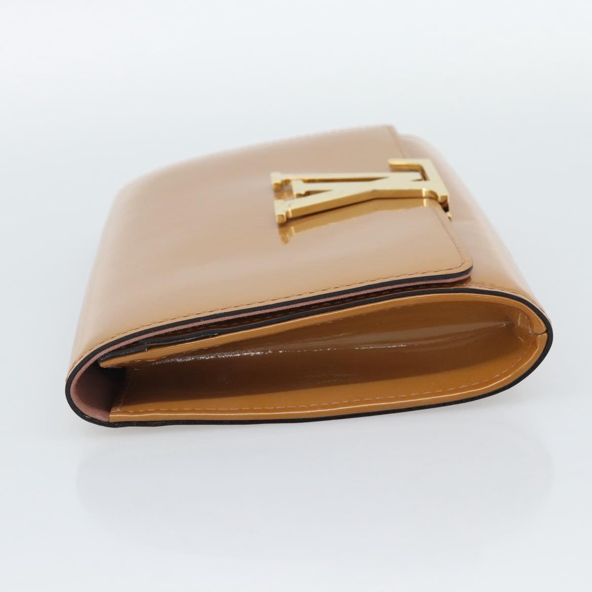 LOUIS VUITTON Vernis Pochette Louise EW Patent Beige M90198 LV Auth BA13996A