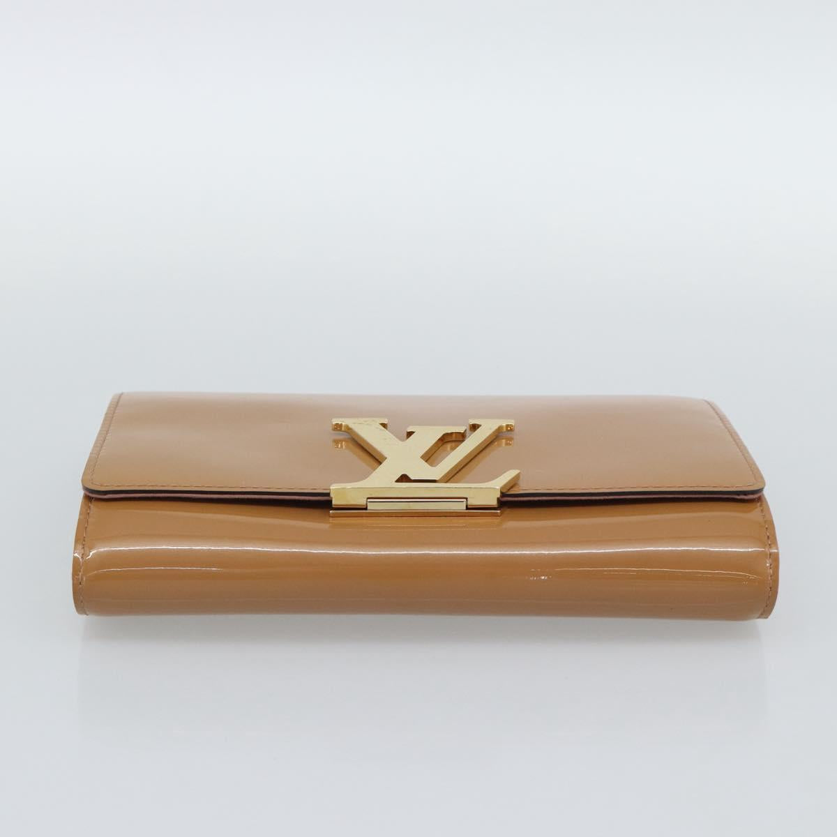 LOUIS VUITTON Vernis Pochette Louise EW Patent Beige M90198 LV Auth BA13996A