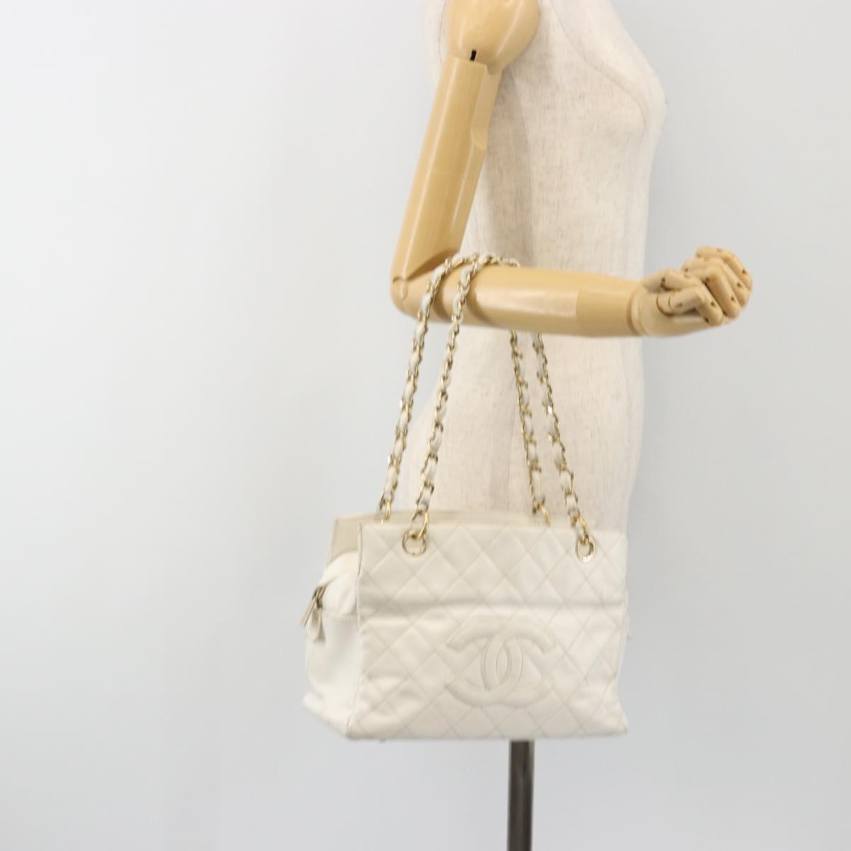 CHANEL Matelasse Chain Shoulder Bag Caviar Skin White Gold CC Auth BA13999