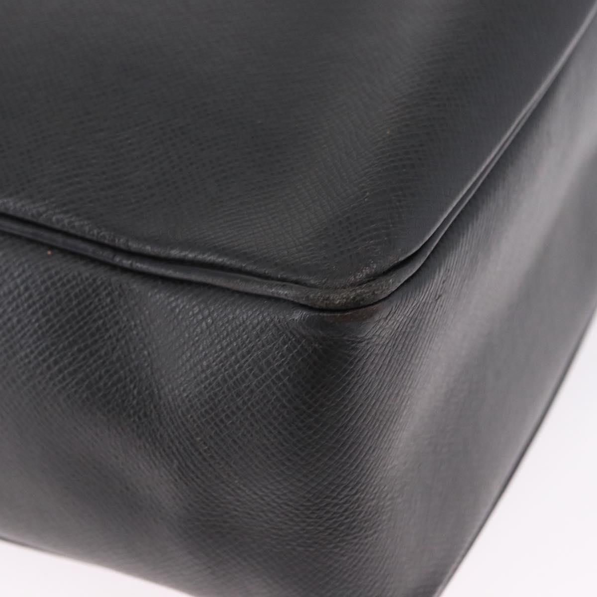 LOUIS VUITTON Taiga Yaranga Shoulder Bag Ardoise M30824 LV Auth BA14105