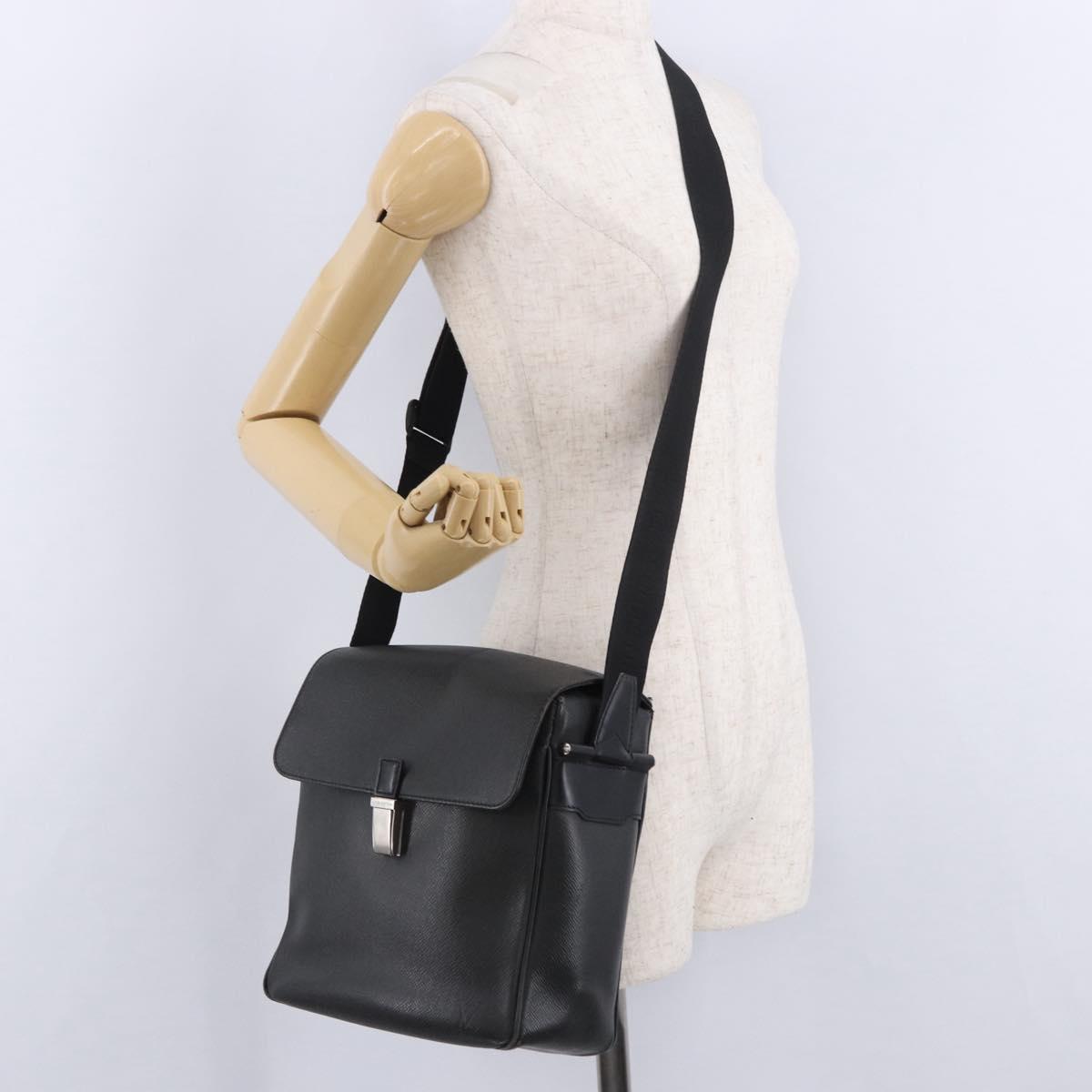 LOUIS VUITTON Taiga Yaranga Shoulder Bag Ardoise M30824 LV Auth BA14105