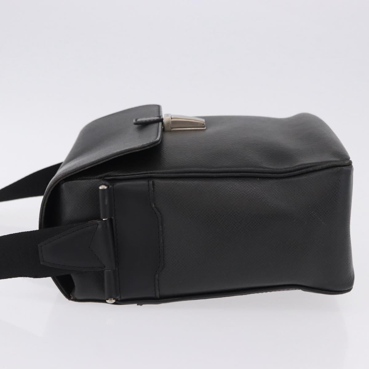 LOUIS VUITTON Taiga Yaranga Shoulder Bag Ardoise M30824 LV Auth BA14105