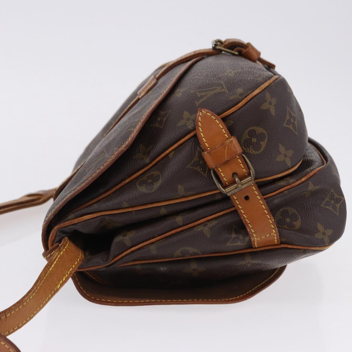 LOUIS VUITTON Monogram Saumur 30 Shoulder Bag M42256 LV Auth BA14106