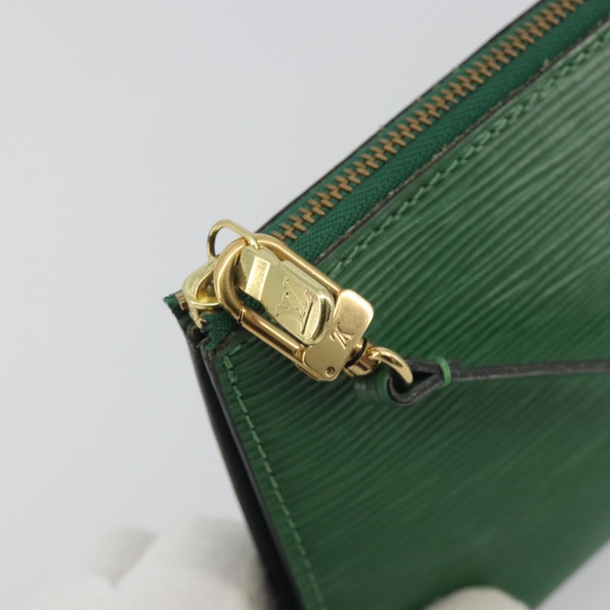 LOUIS VUITTON Epi Pochette Accessoires Accessory Pouch Green M52984 Auth BA14192