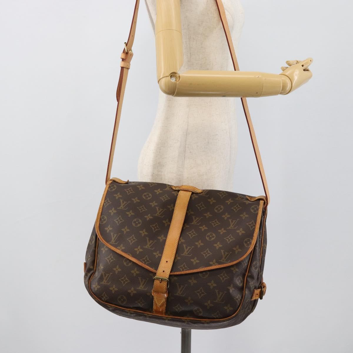 LOUIS VUITTON Monogram Saumur 35 Shoulder Bag M42254 LV Auth BA14391