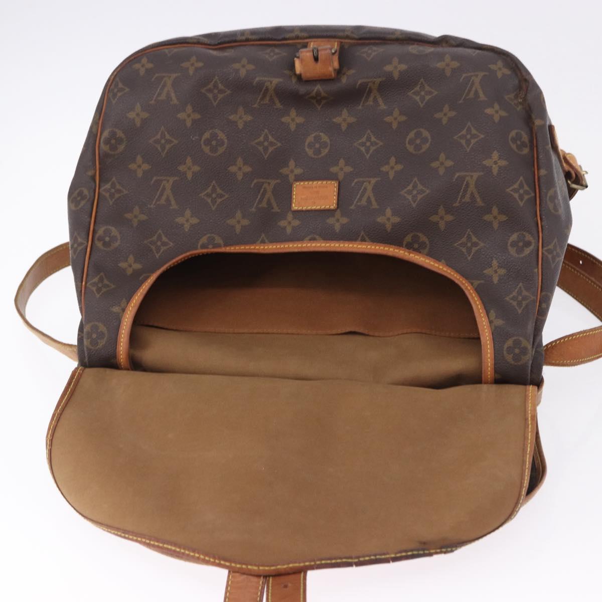 LOUIS VUITTON Monogram Saumur 35 Shoulder Bag M42254 LV Auth BA14551