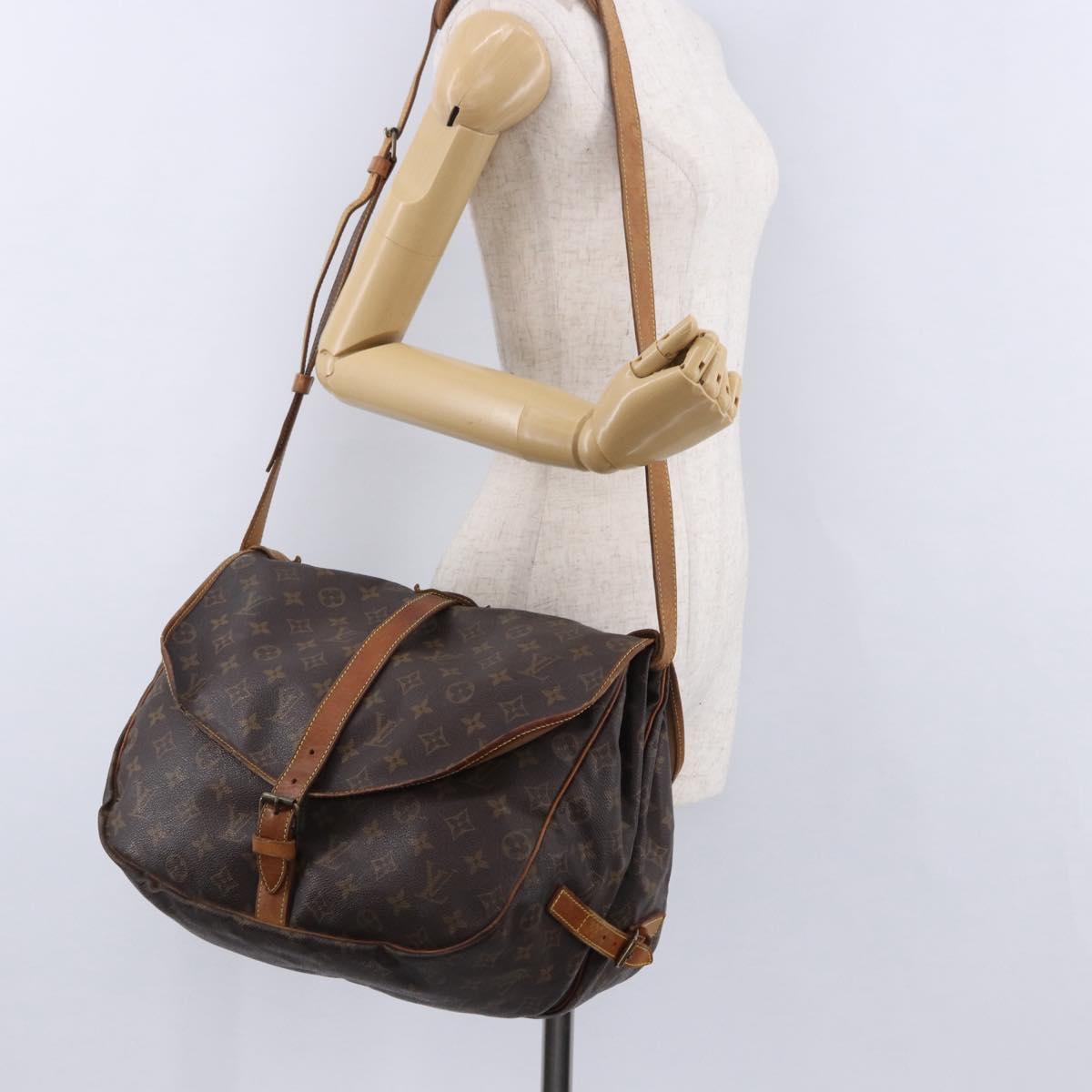 LOUIS VUITTON Monogram Saumur 35 Shoulder Bag M42254 LV Auth BA14551