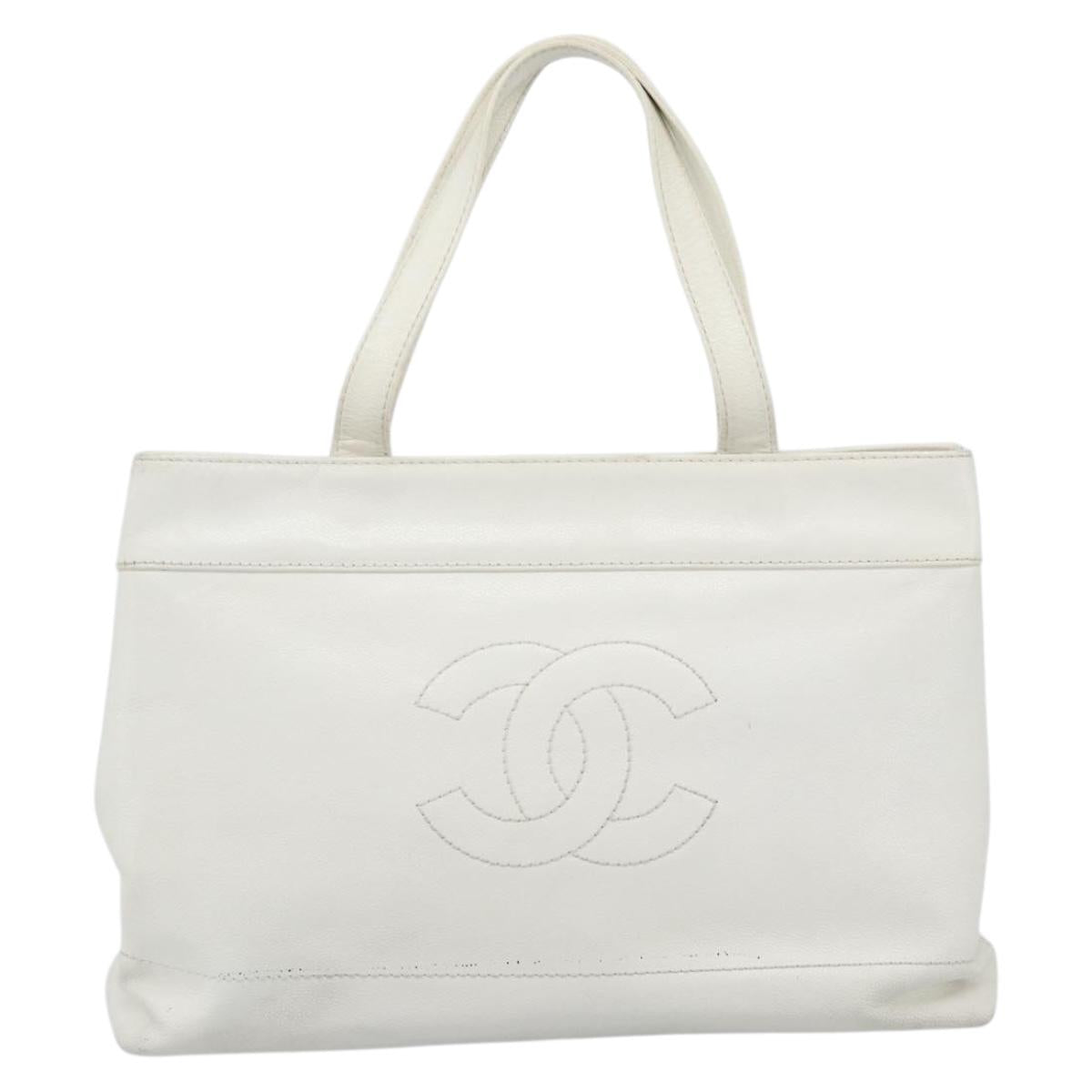 CHANEL Tote Bag Caviar Skin White CC Auth BA14587A