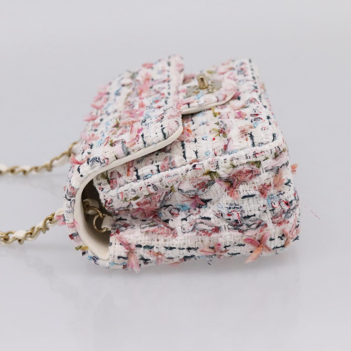 CHANEL Matelasse 20 Chain Shoulder Bag Tweed White Gold Tone CC Auth BA14812SM