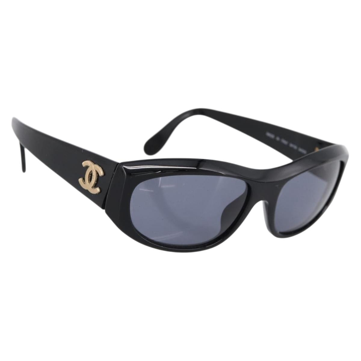CHANEL Sunglasses Plastic Black Gold Tone CC Auth BA15020