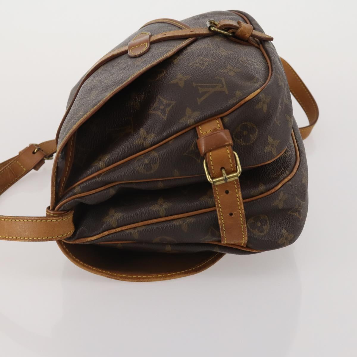 LOUIS VUITTON Monogram Saumur 30 Shoulder Bag M42256 LV Auth BA15083