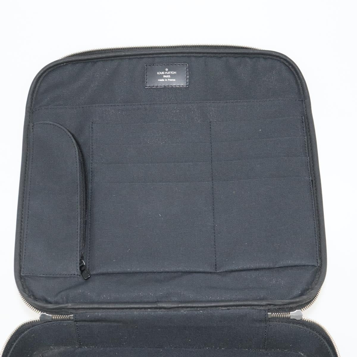 LOUIS VUITTON Taiga Tula Shoulder Bag Black M30762 LV Auth BA15403
