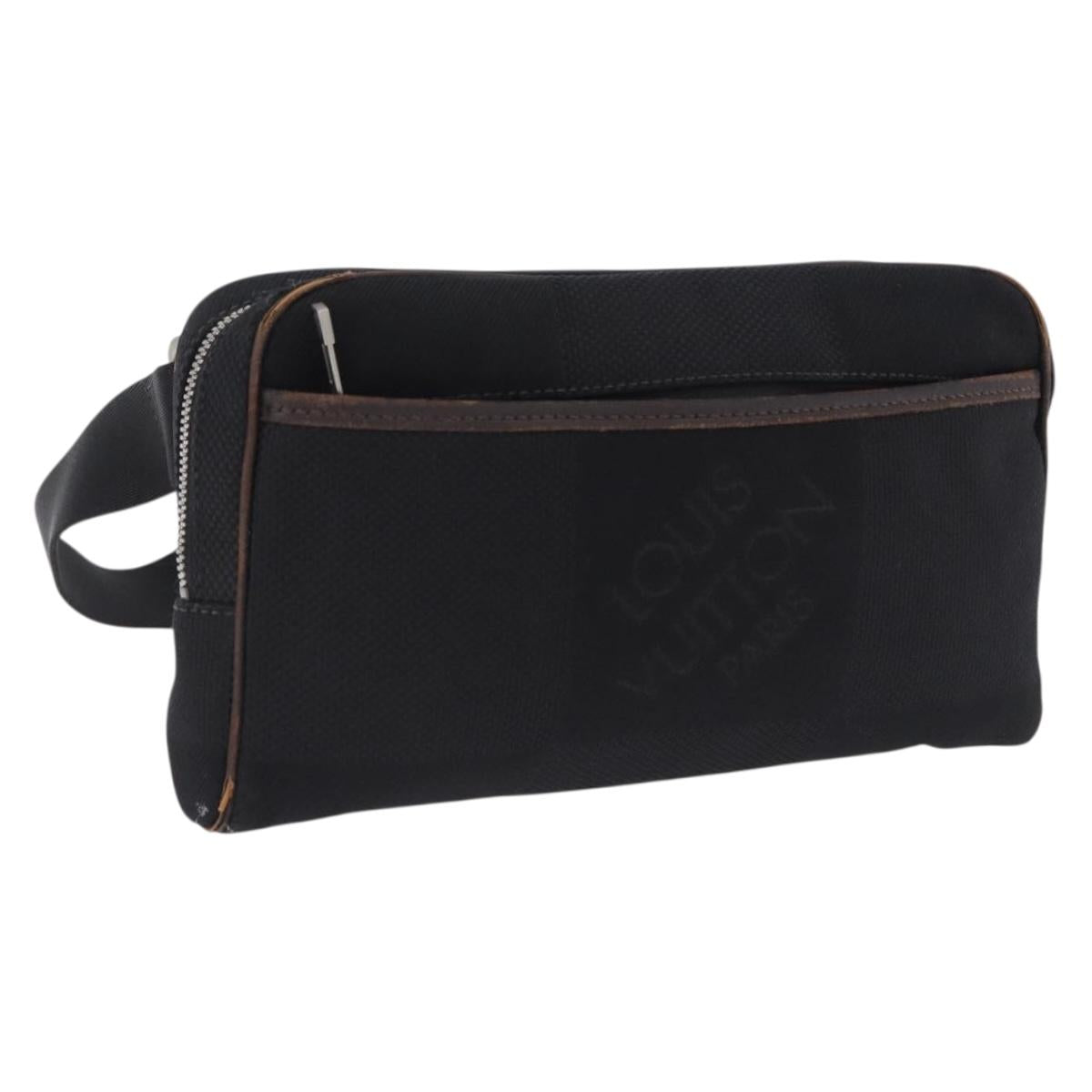 LOUIS VUITTON Damier Geant Acrobat Shoulder Bag Canvas Black M93620 Auth BA15710