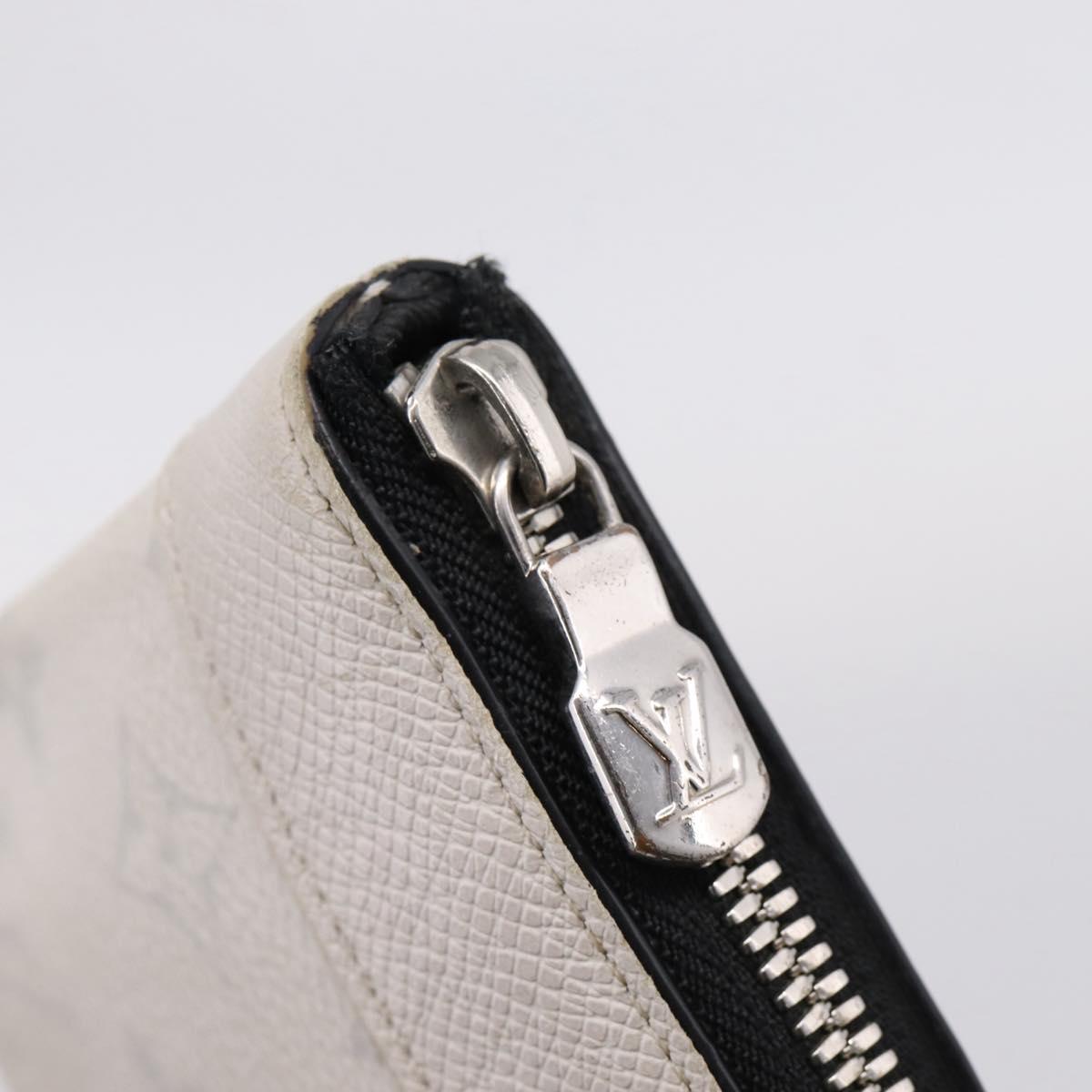 LOUIS VUITTON Monogram Taigarama Pochette Discovery PM White M30279 Auth BA16482