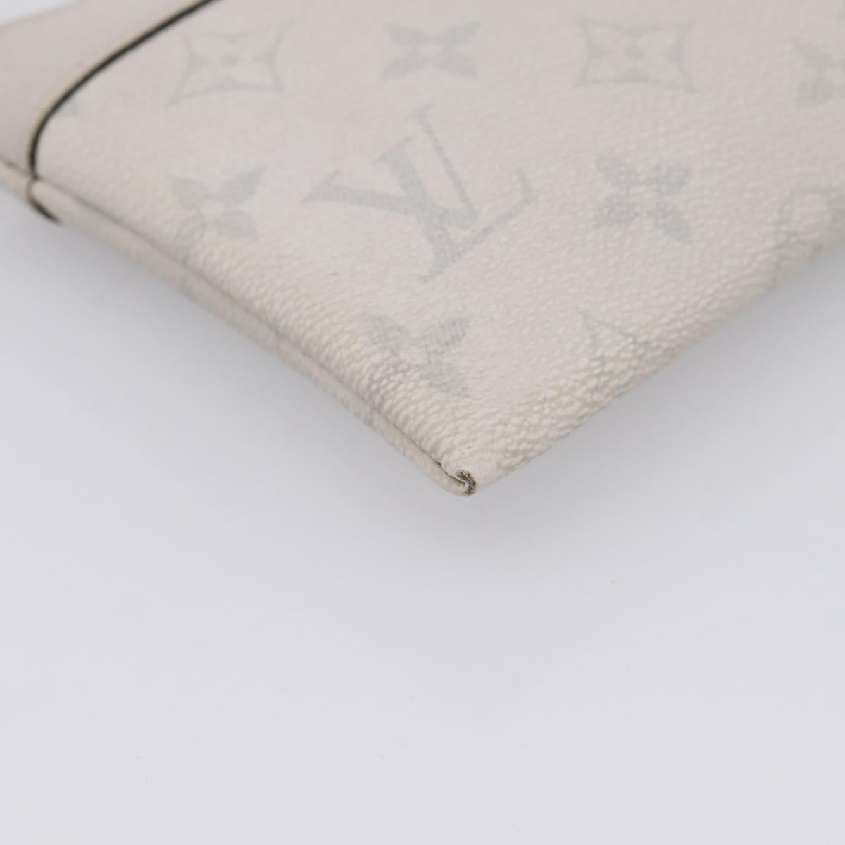 LOUIS VUITTON Monogram Taigarama Pochette Discovery PM White M30279 Auth BA16482