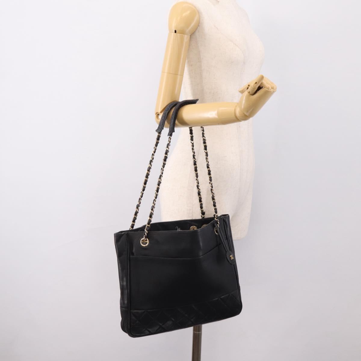 CHANEL Matelasse Chain Shoulder Bag Leather Black Gold Tone CC Auth BA16610