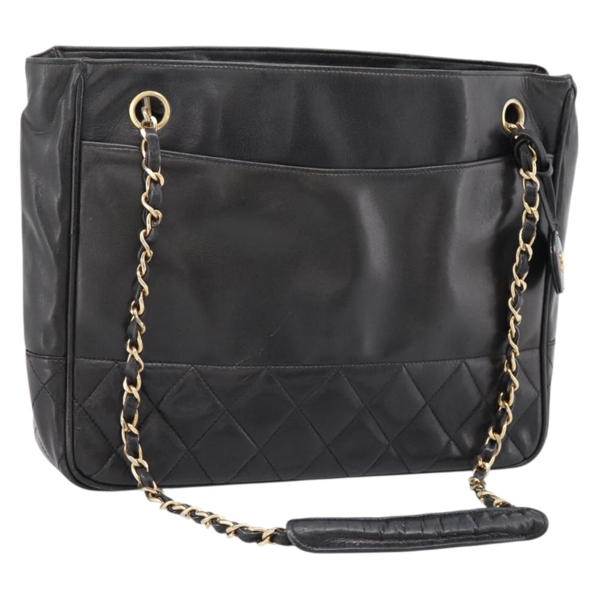 CHANEL Matelasse Chain Shoulder Bag Leather Black Gold Tone CC Auth BA16612