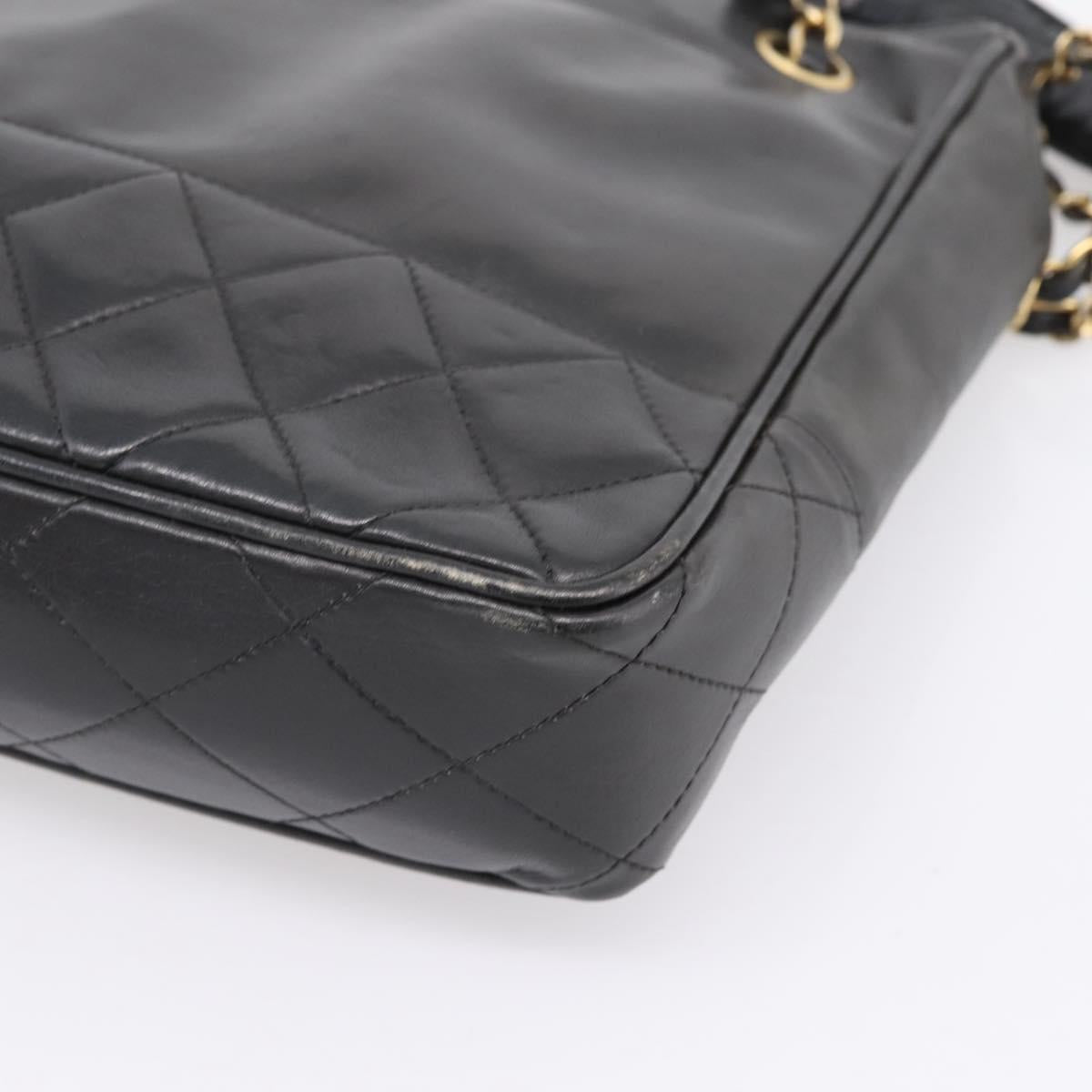 CHANEL Matelasse Chain Shoulder Bag Leather Black Gold Tone CC Auth BA16612