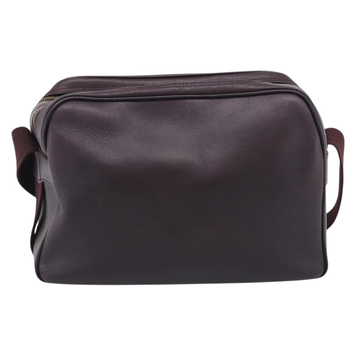 LOUIS VUITTON Taiga Reporter PM Shoulder Bag Acajou M30156 LV Auth BA16802