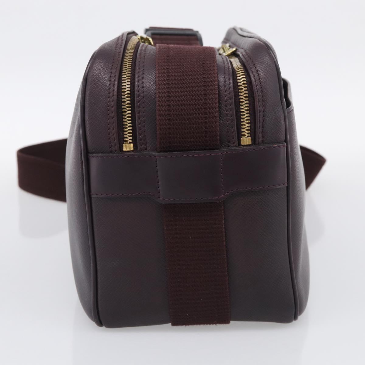 LOUIS VUITTON Taiga Reporter PM Shoulder Bag Acajou M30156 LV Auth BA16802