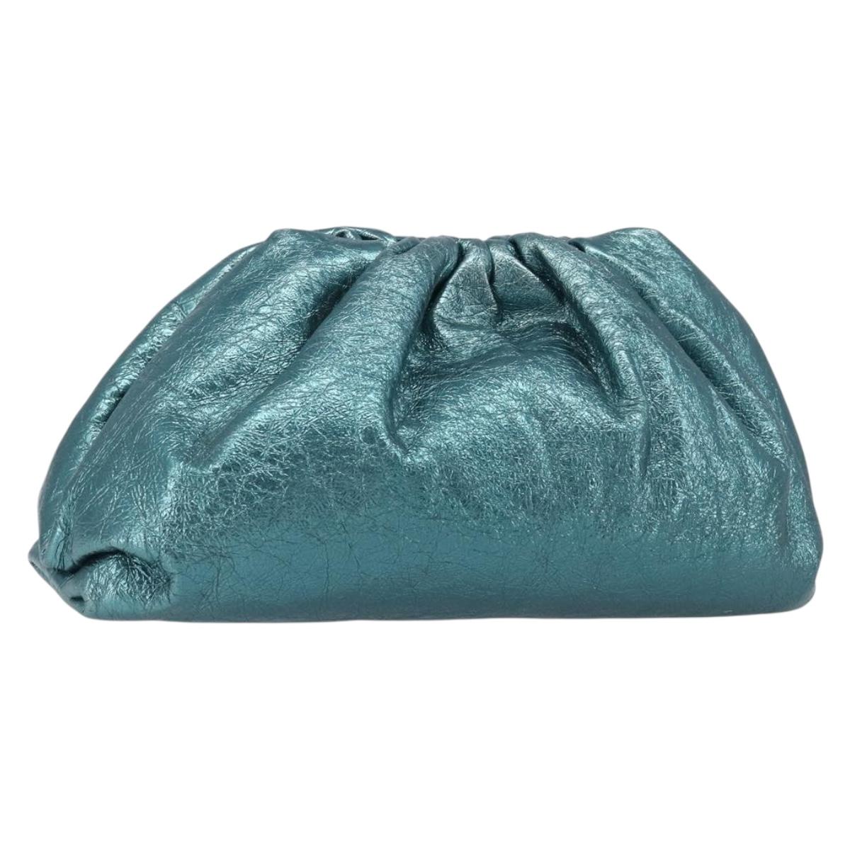 Bottega Veneta The Pouch Clutch Bag Leather Emerald Green Auth BA16836A