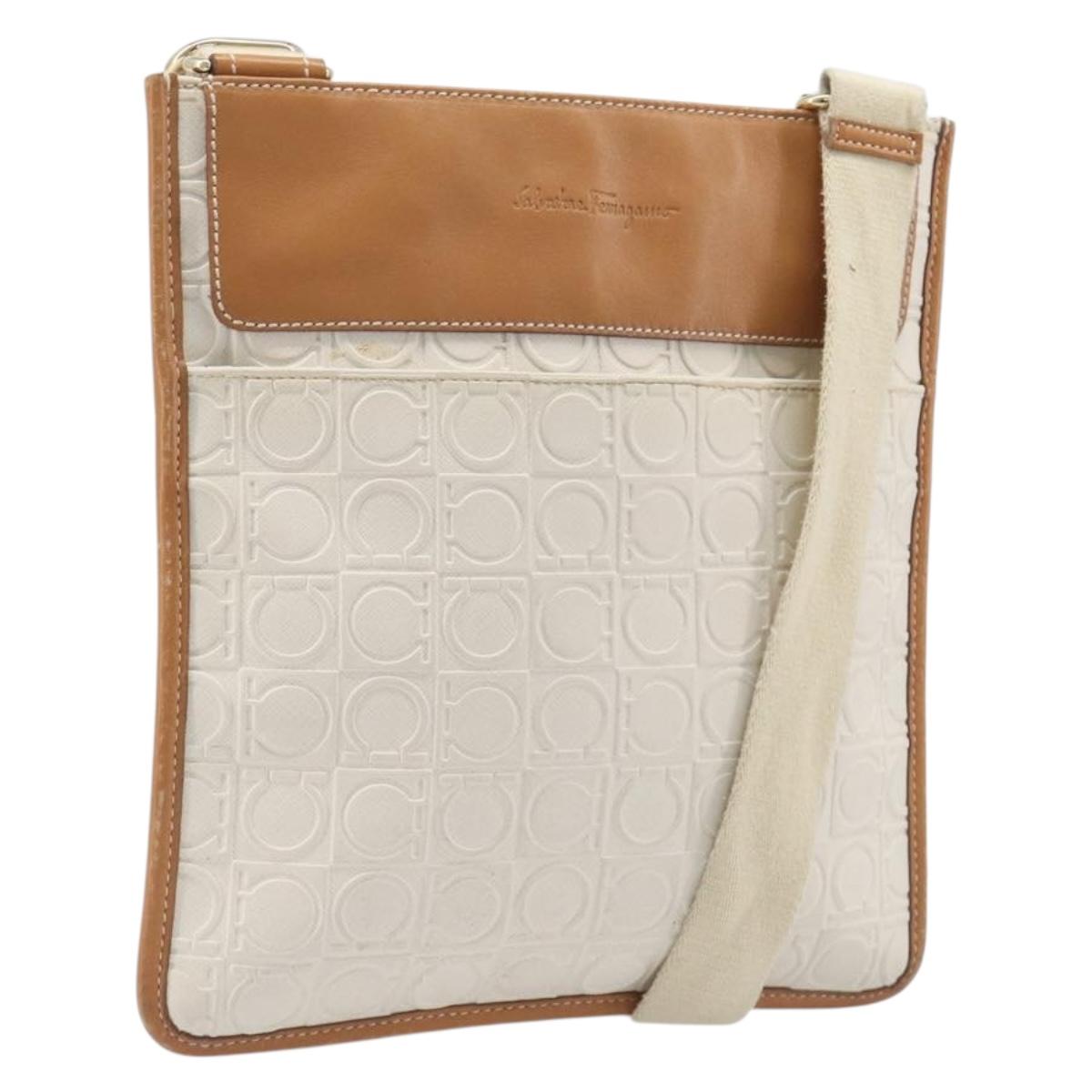 Salvatore Ferragamo Gancini Shoulder Bag Leather White Gold Tone Auth BA16841