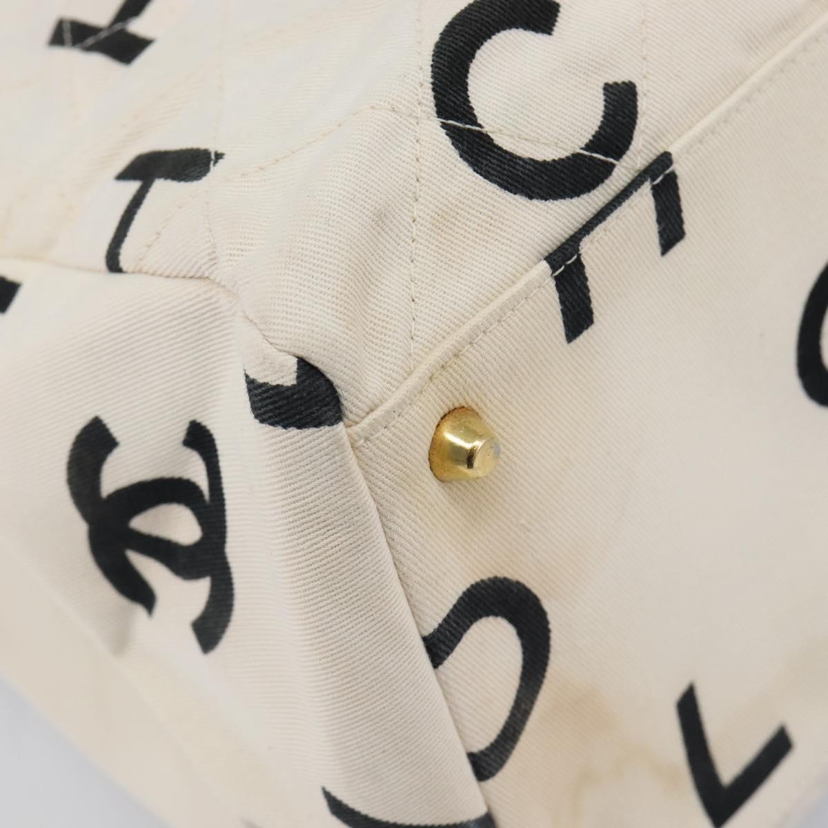 CHANEL Matelasse Tote Bag Canvas White Gold Tone CC Auth BA16870