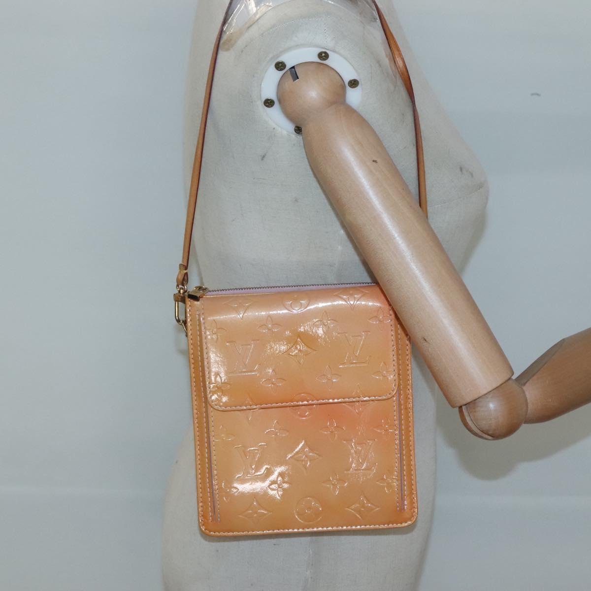 LOUIS VUITTON Monogram Vernis Motto Pouch Marshmallow Pink M91312 Auth BA2486