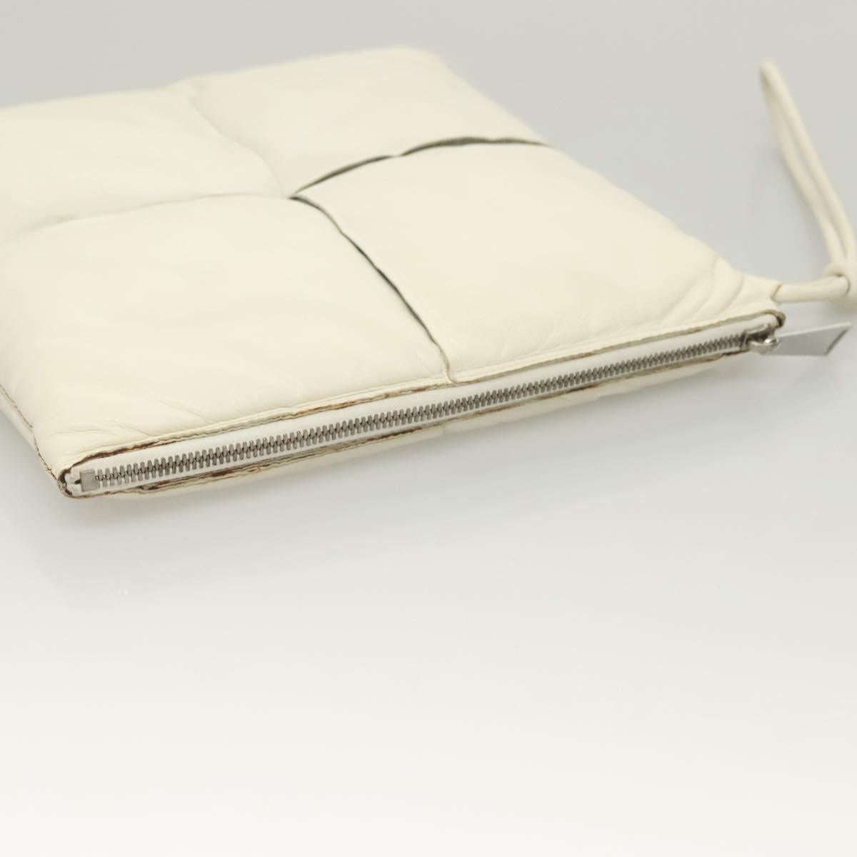 BOTTEGA VENETA MAXI INTRECCIATO Clutch Bag Leather Silver White Auth BA2892