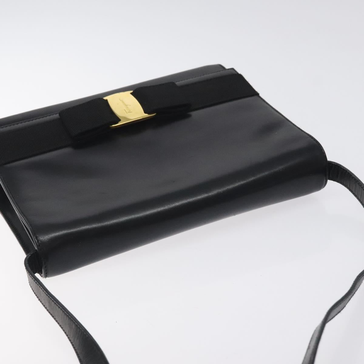 Salvatore Ferragamo Vala Shoulder Bag Leather Black Gold Auth BA3031