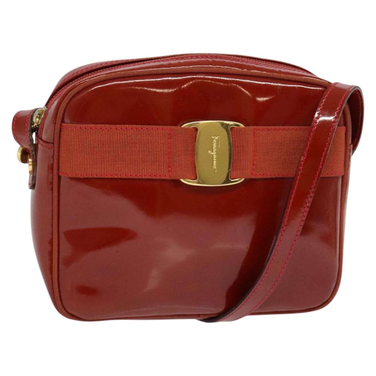 Salvatore Ferragamo Vala Shoulder Bag Patent leather Red Gold Auth BA3910
