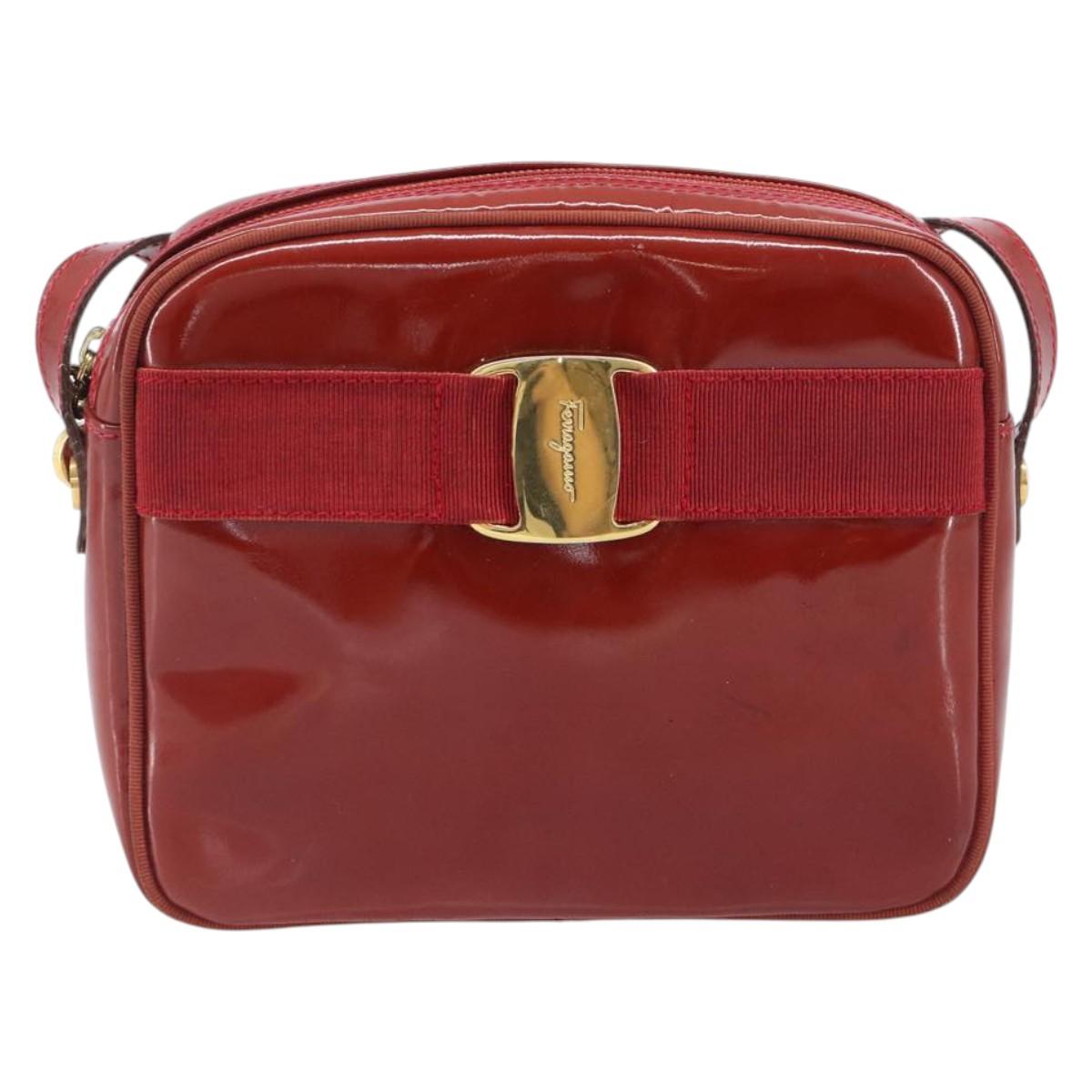 Salvatore Ferragamo Vala Shoulder Bag Patent leather Red Gold Auth BA3910
