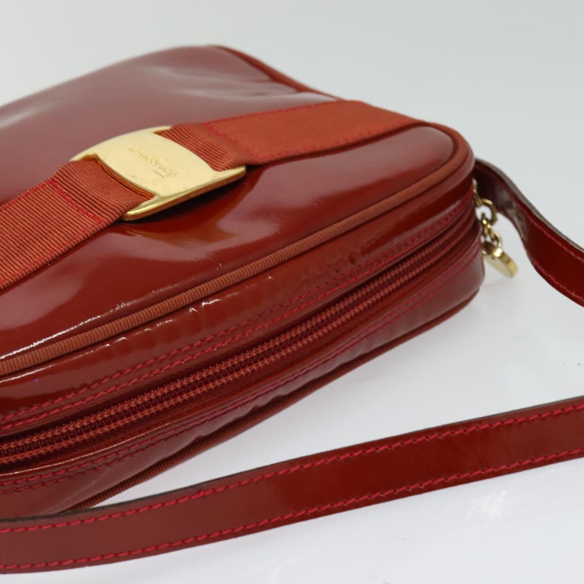Salvatore Ferragamo Vala Shoulder Bag Patent leather Red Gold Auth BA3910