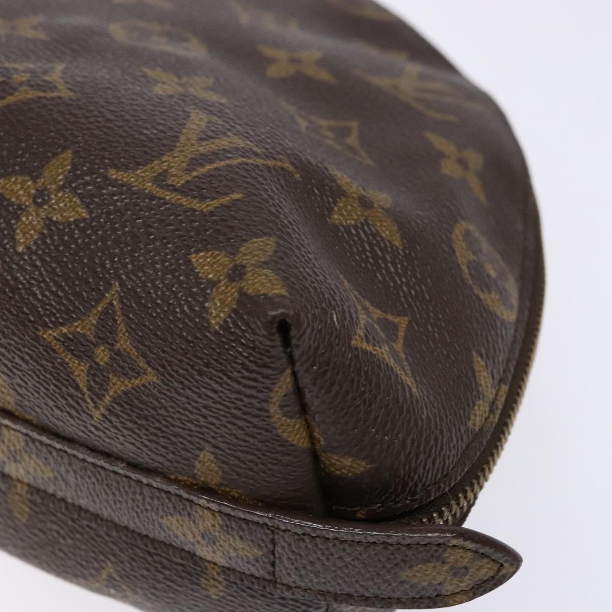 LOUIS VUITTON Monogram Trousse Demi Ronde Cosmetic Pouch M47520 LV Auth BA4901