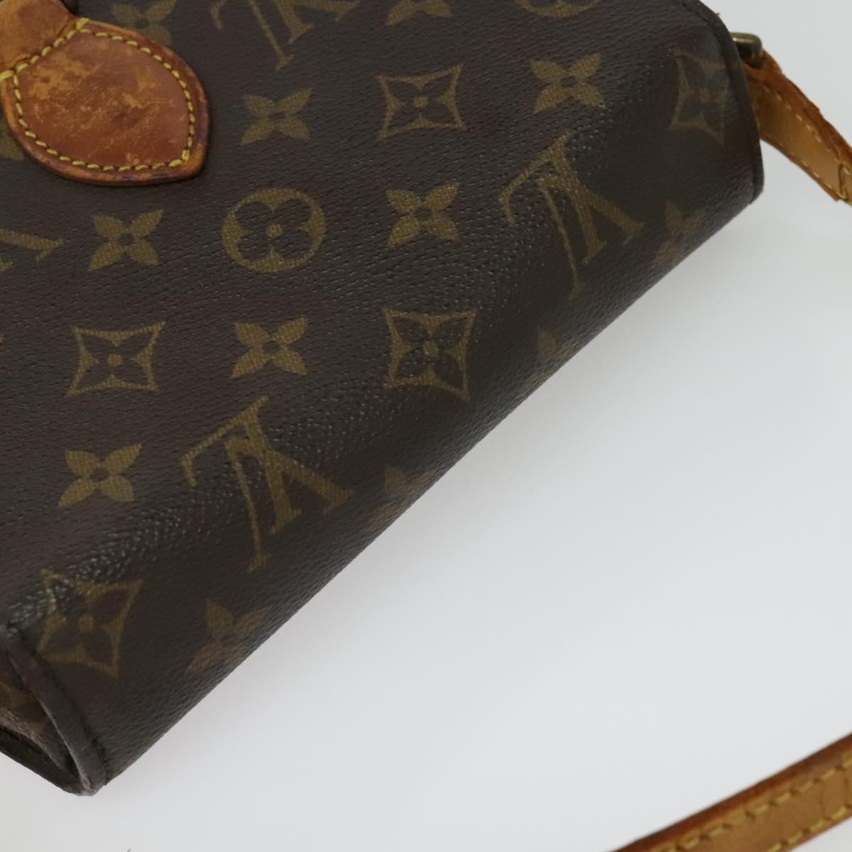 LOUIS VUITTON Monogram Saint Cloud MM Shoulder Bag M51243 LV Auth BA5536