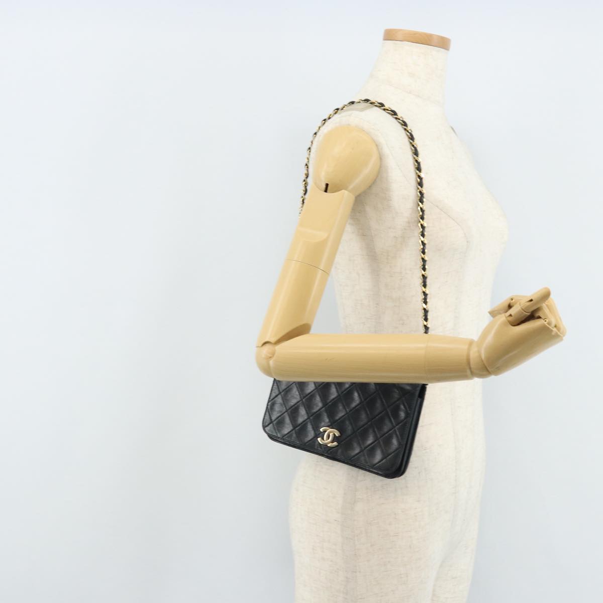 CHANEL Matelasse Chain Shoulder Bag Lamb Skin Black Gold CC Auth BA5545