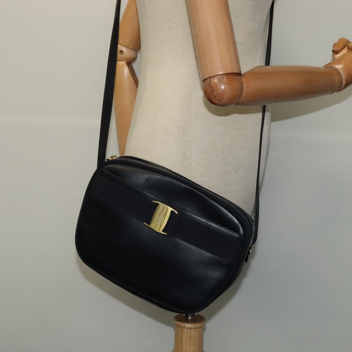 Salvatore Ferragamo Shoulder Bag Leather Navy Gold Auth BA569