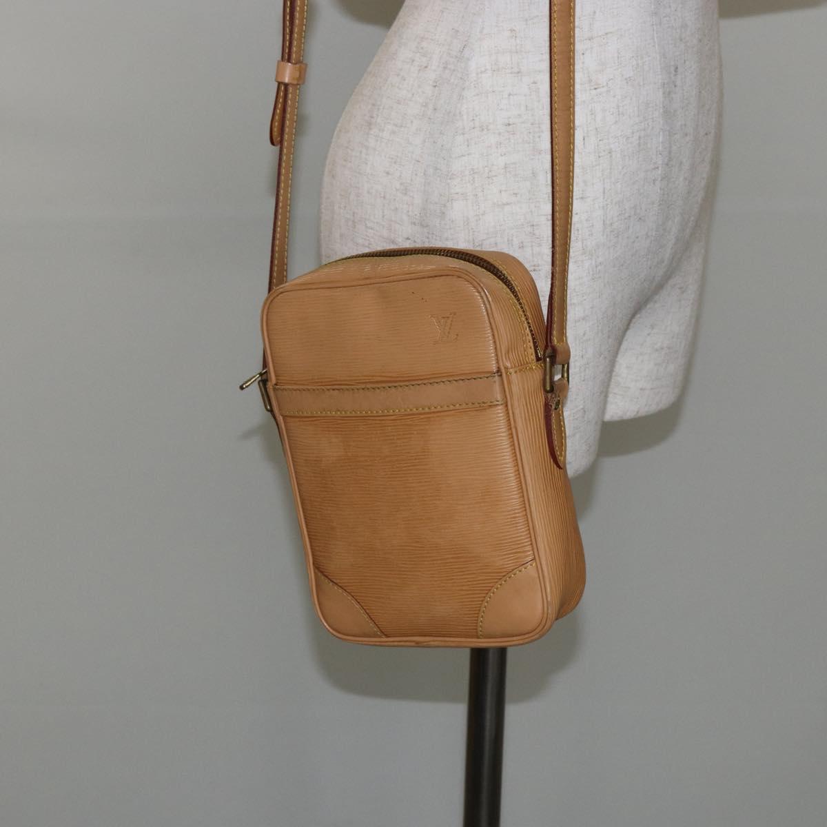 LOUIS VUITTON Epi Danube Shoulder Bag Beige M11910 LV Auth BA6003