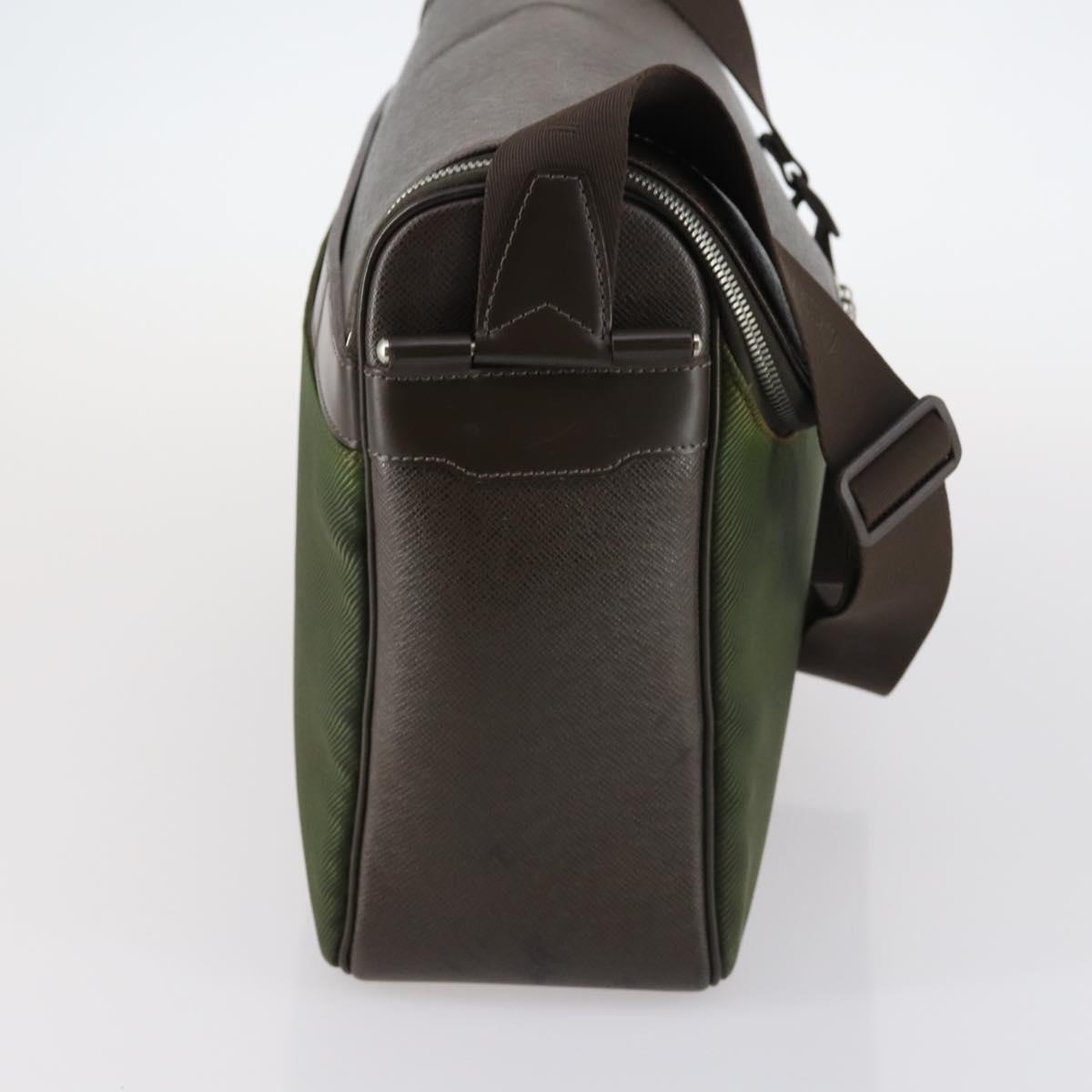 LOUIS VUITTON Taiga Thai Meal Shoulder Bag Khaki M30868 LV Auth BA6419