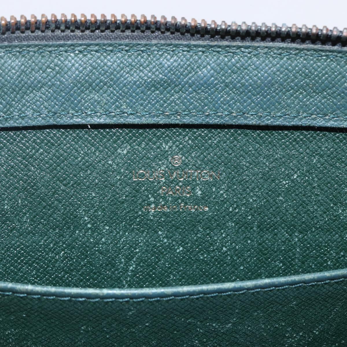 LOUIS VUITTON Taiga Baikal Clutch Bag Epicea M30184 LV Auth BA6683