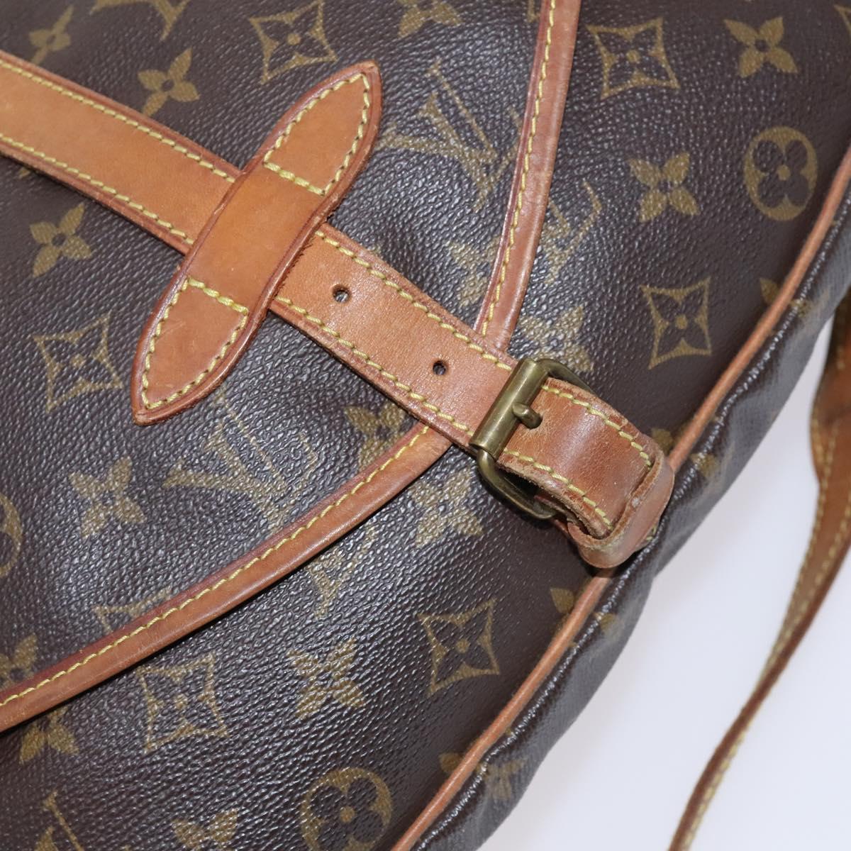 LOUIS VUITTON Monogram Saumur 30 Shoulder Bag M42256 LV Auth BA680