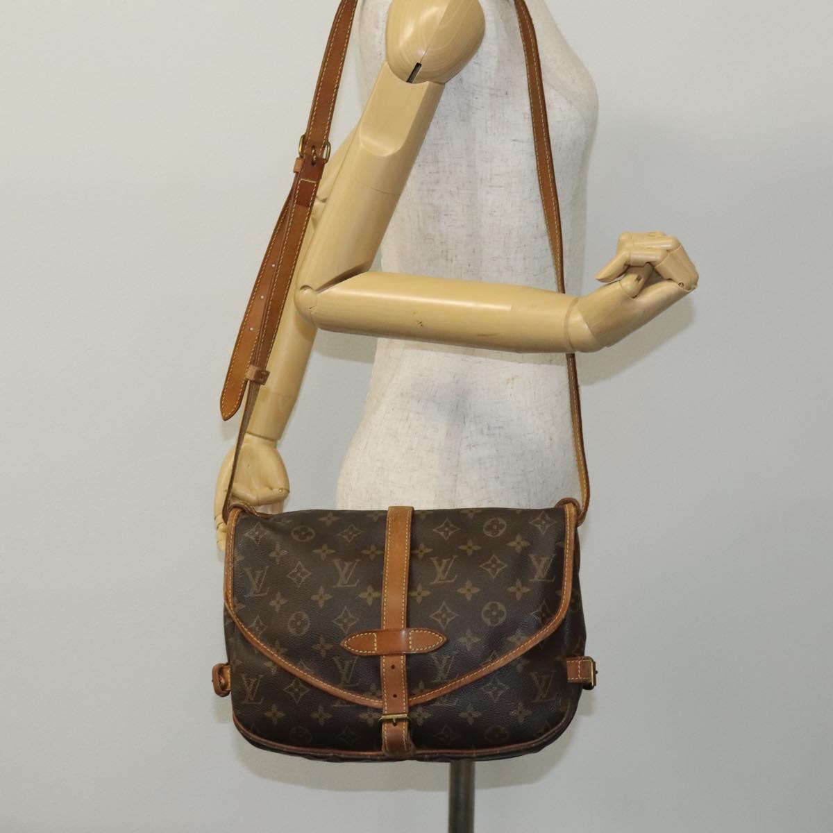 LOUIS VUITTON Monogram Saumur 30 Shoulder Bag M42256 LV Auth BA680